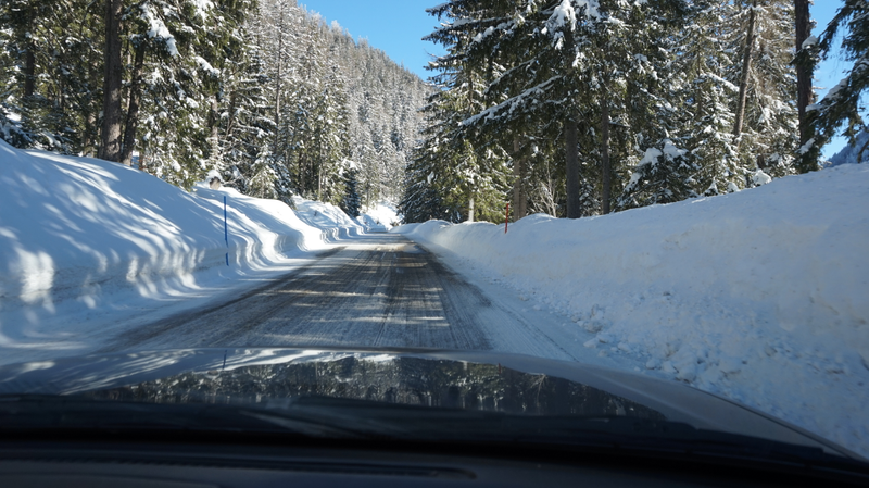 Fresh-ish snow on the road. The only time we actually had somewhat slippery roads. 15:58